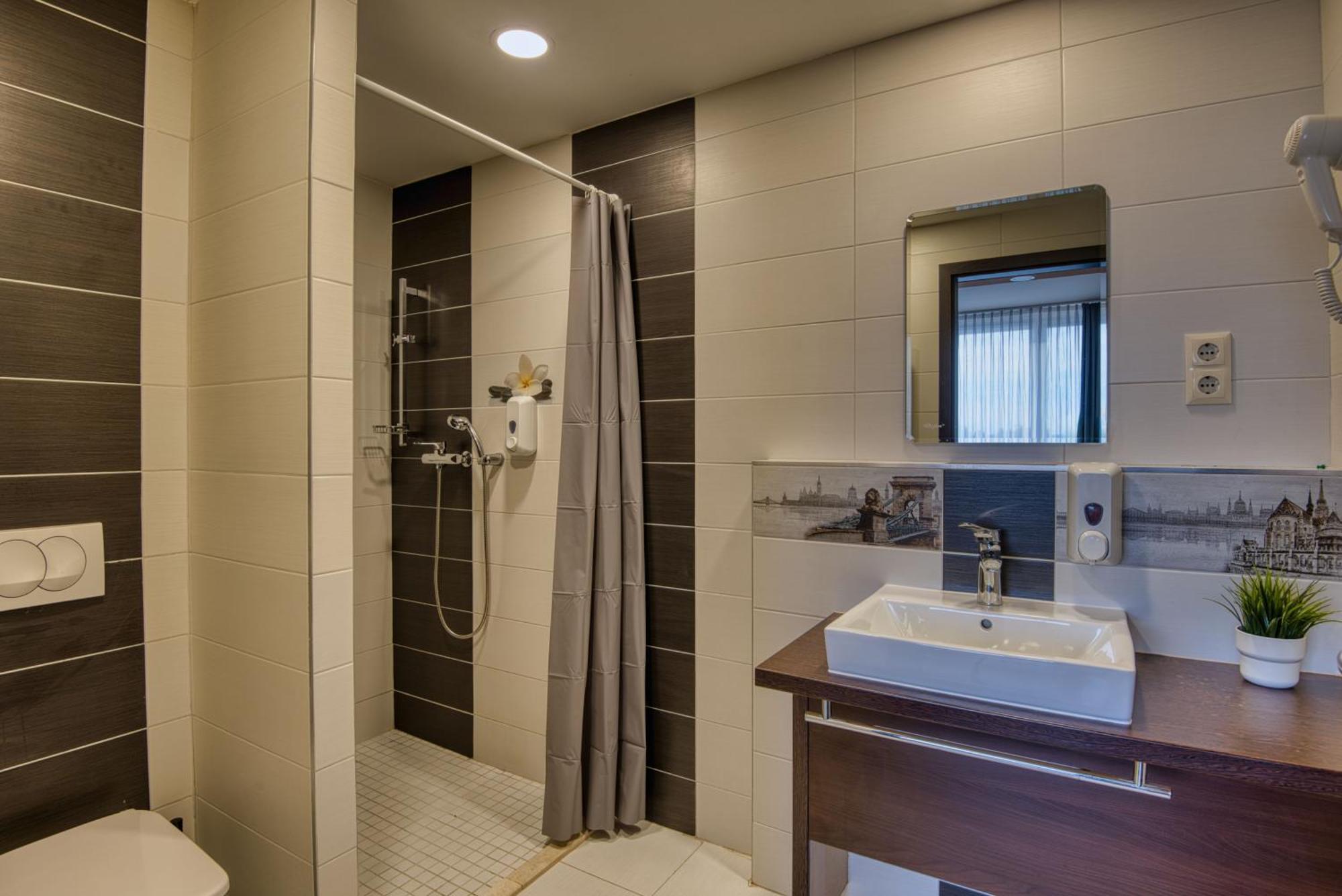City Budget Hotel Budapest Esterno foto
