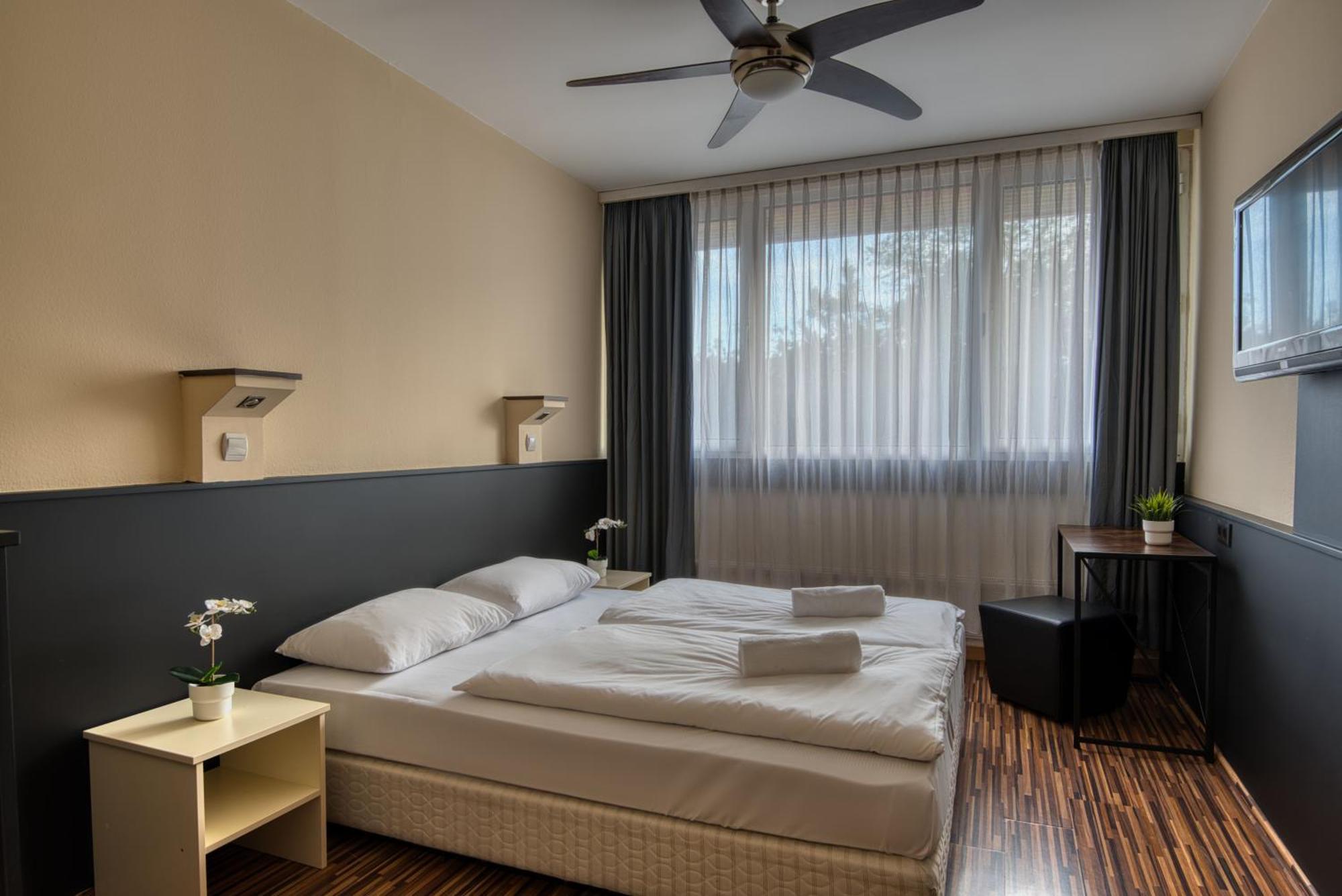 City Budget Hotel Budapest Esterno foto